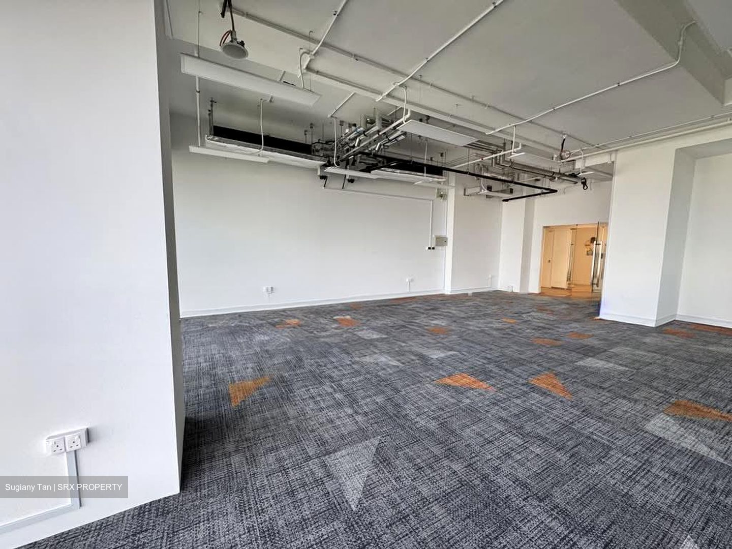 Woods Square (D25), Office #575766231